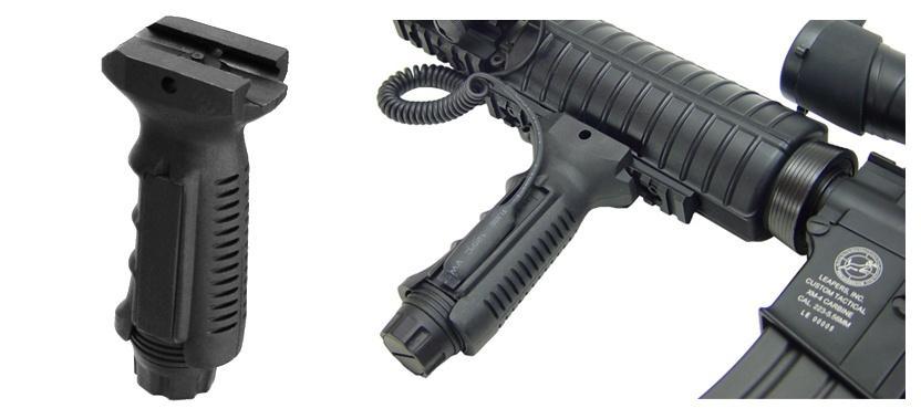 Leapers UTG Ambidextrous Vertical Foregrip - Black