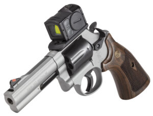 Smith & Wesson 686 Plus 357 Mag Revolver Bundle - Titanium